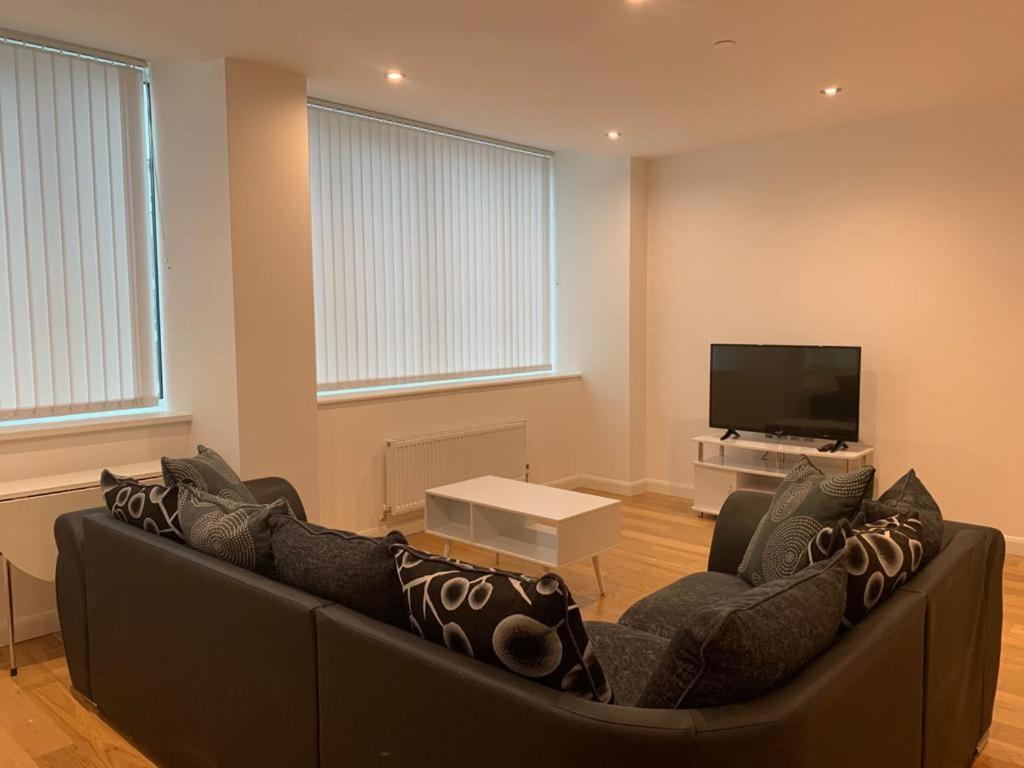 Modern 2 Bed 2 Bath Apartment In Central Croydon! Exterior foto